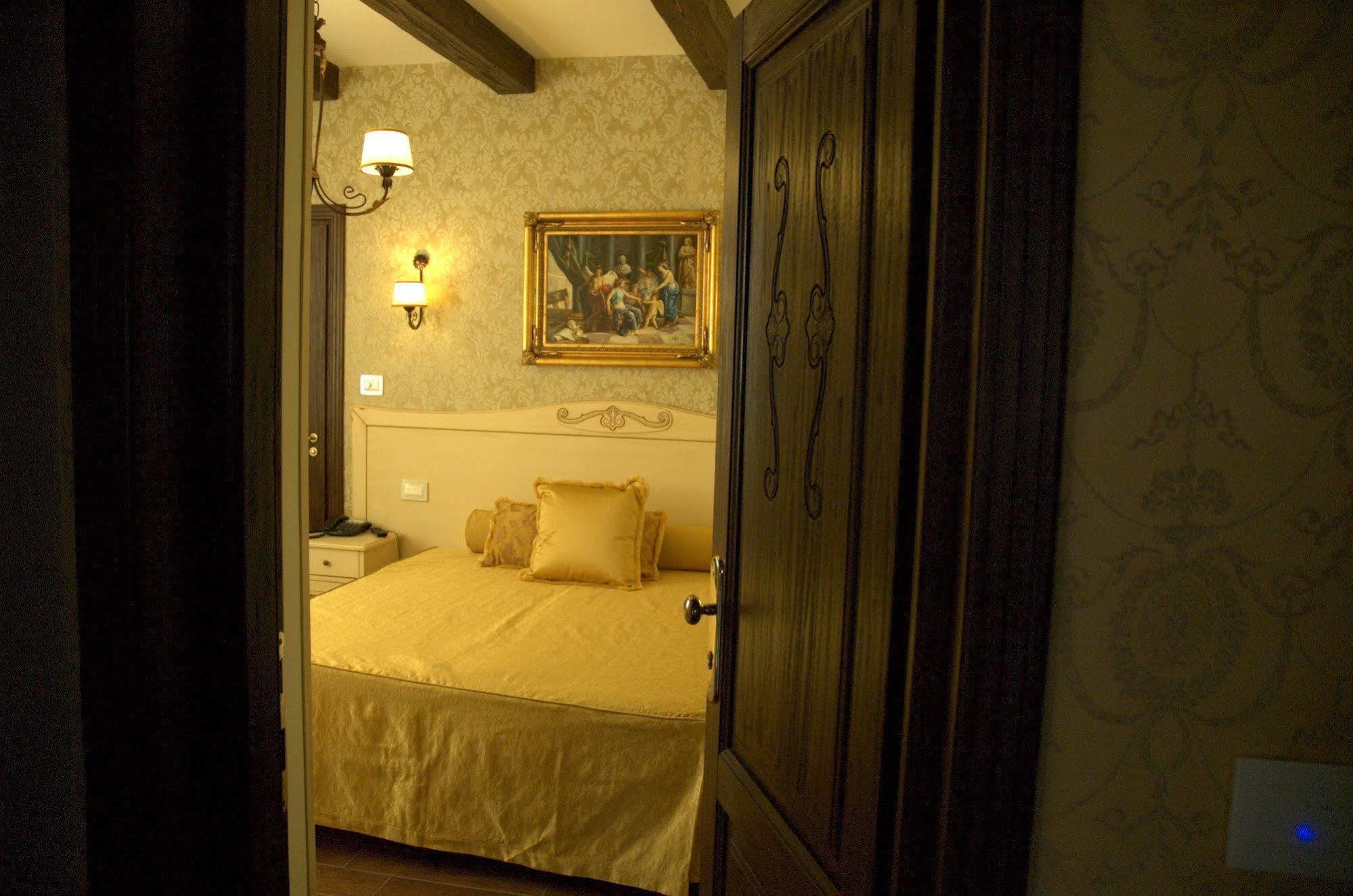 Hotel Villa Clementina Scafati Ngoại thất bức ảnh